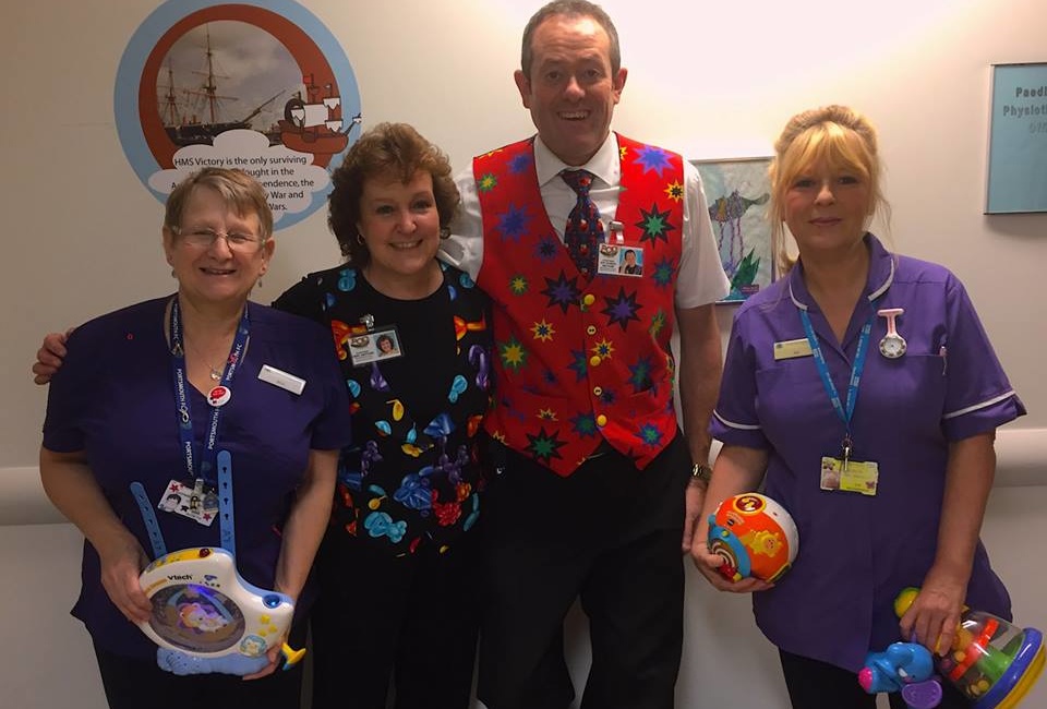 Nikki and Charlie entertain the poorly children at Portsmouth and Southampton hospitals